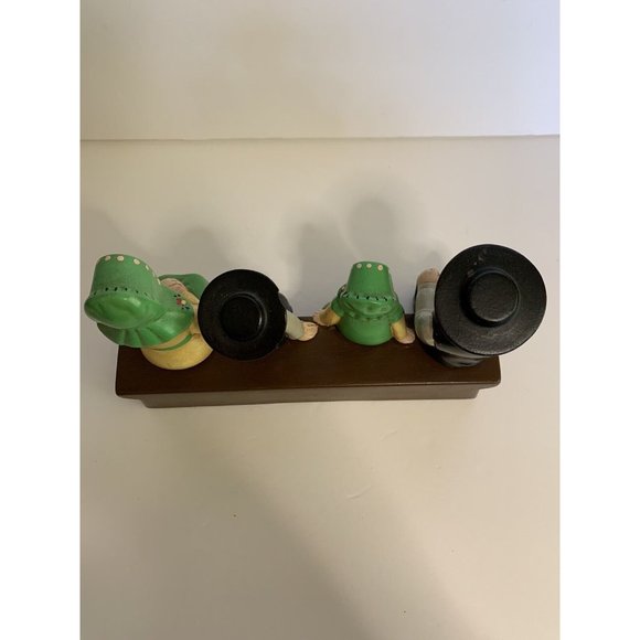 Holland Mold Amish Pennsylvania Dutch Family Sitting On Bench Vintage - Picture 3 of 10
